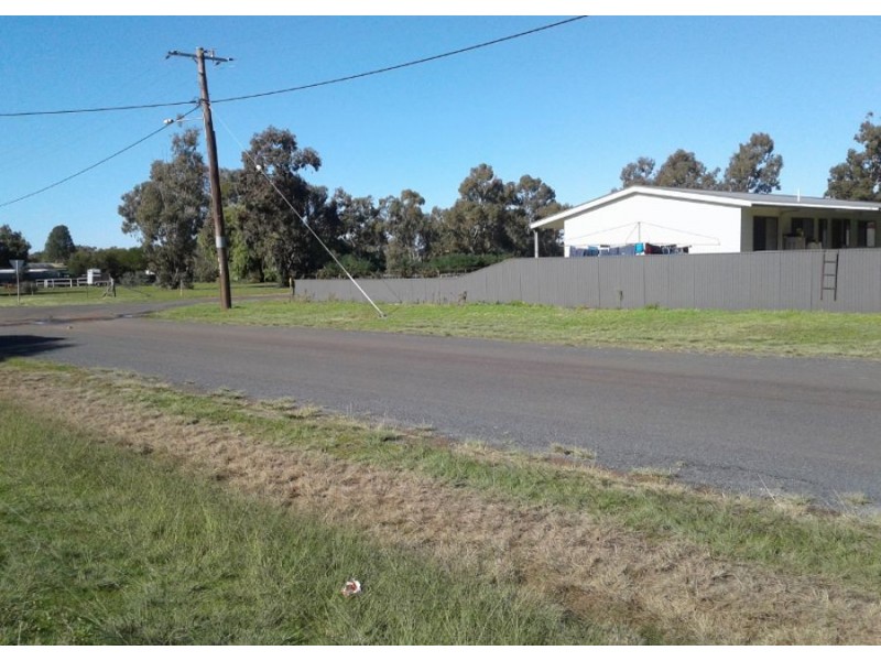 14-16 Thornber St, Oaklands NSW 2646