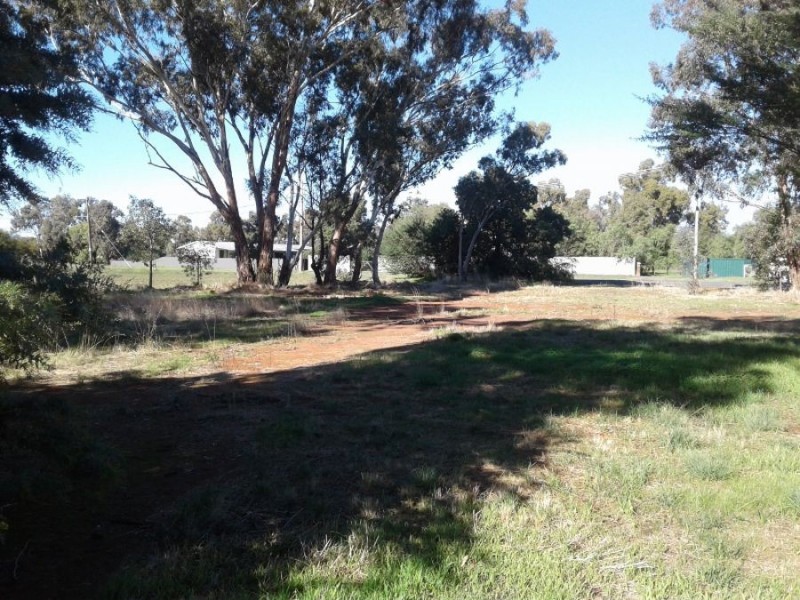 6-8 Thornber St, Oaklands NSW 2646