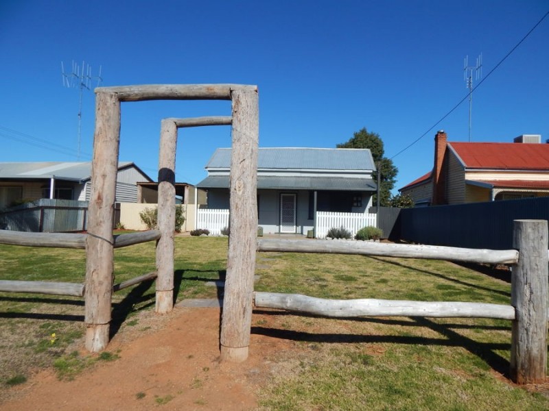 120 Chanter Street, Berrigan NSW 2712