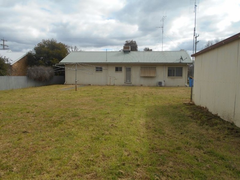 38 Cobram St, Berrigan NSW 2712