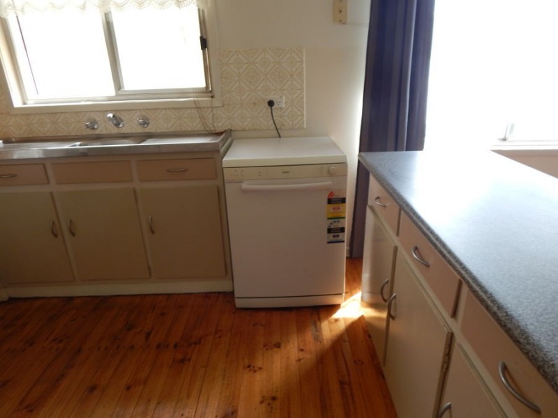 60 Buller Street, Oaklands NSW 2646