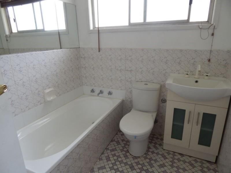 60 Buller Street, Oaklands NSW 2646