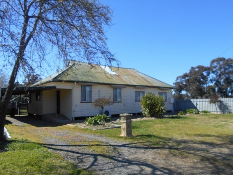 18 Flynn Street, Berrigan NSW 2712