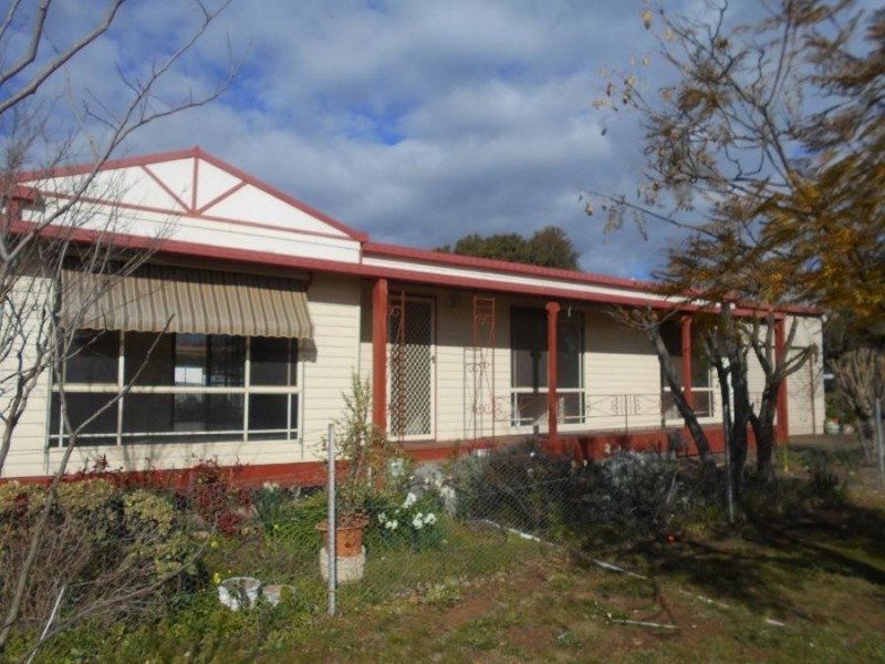 71 Milthorpe Street, Oaklands NSW 2646