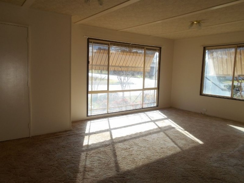 71 Milthorpe Street, Oaklands NSW 2646