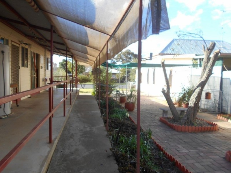 71 Milthorpe Street, Oaklands NSW 2646