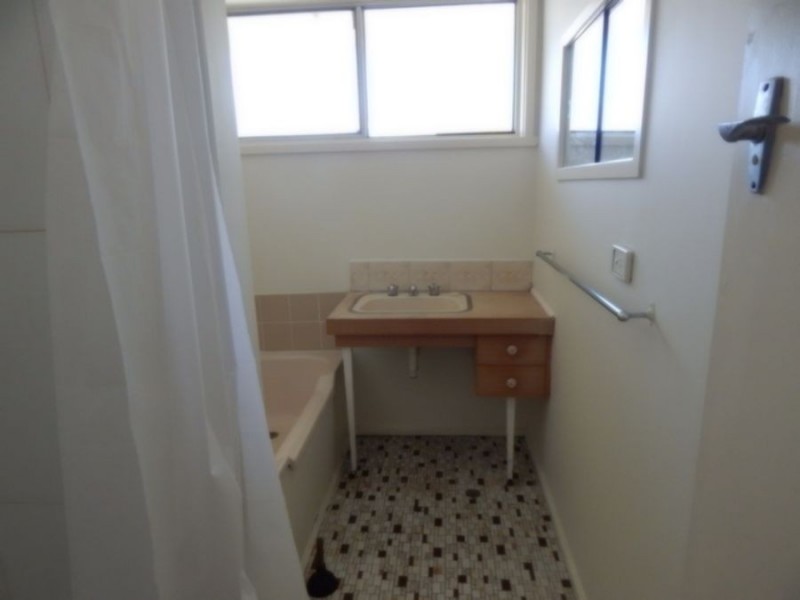 Unit 2 1-5 Momolong Street, Berrigan NSW 2712