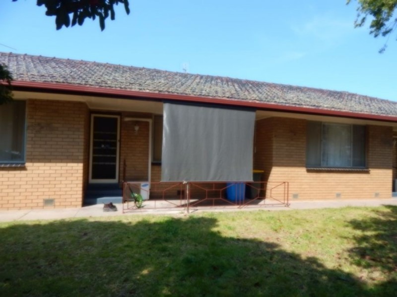 Unit 2 1-5 Momolong Street, Berrigan NSW 2712