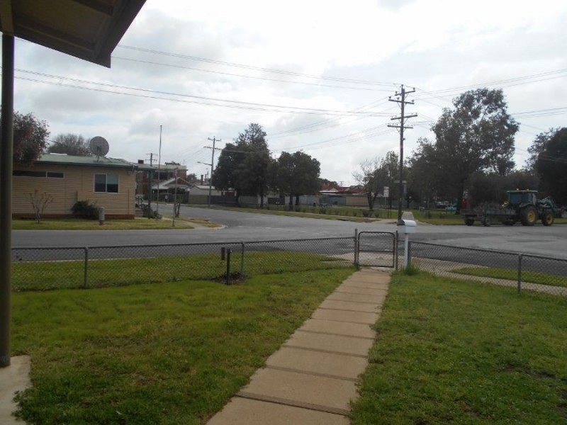 13 Cobram Street, Berrigan NSW 2712