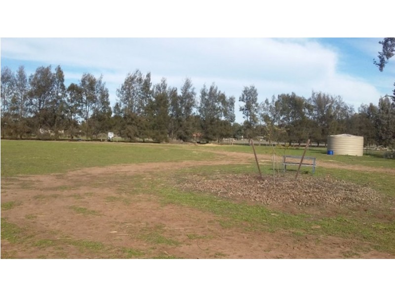 70-78 Nangunia St, Berrigan NSW 2712