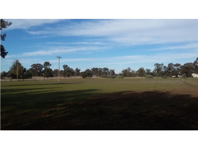 70-78 Nangunia St, Berrigan NSW 2712