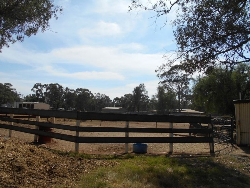 102-104 Barooga St, Berrigan NSW 2712