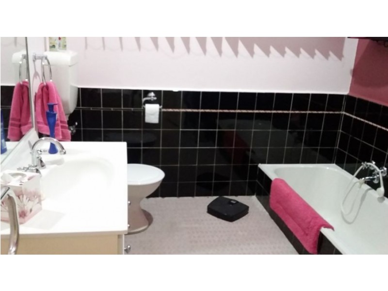 33 COBRAM ST, Berrigan NSW 2712