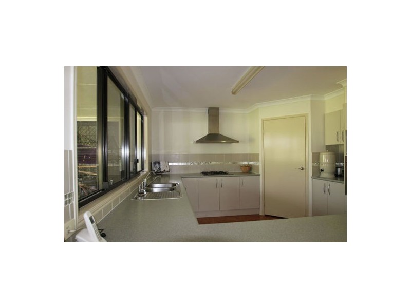 14 Atlantis Avenue, Cooloola Cove QLD 4580