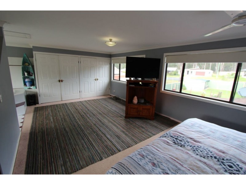 14 Carmichael Place, Nabiac NSW 2312