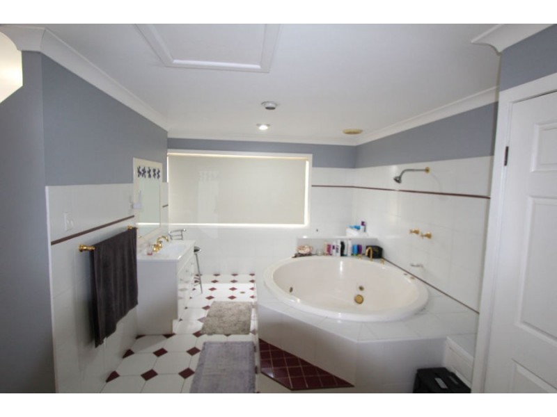 14 Carmichael Place, Nabiac NSW 2312