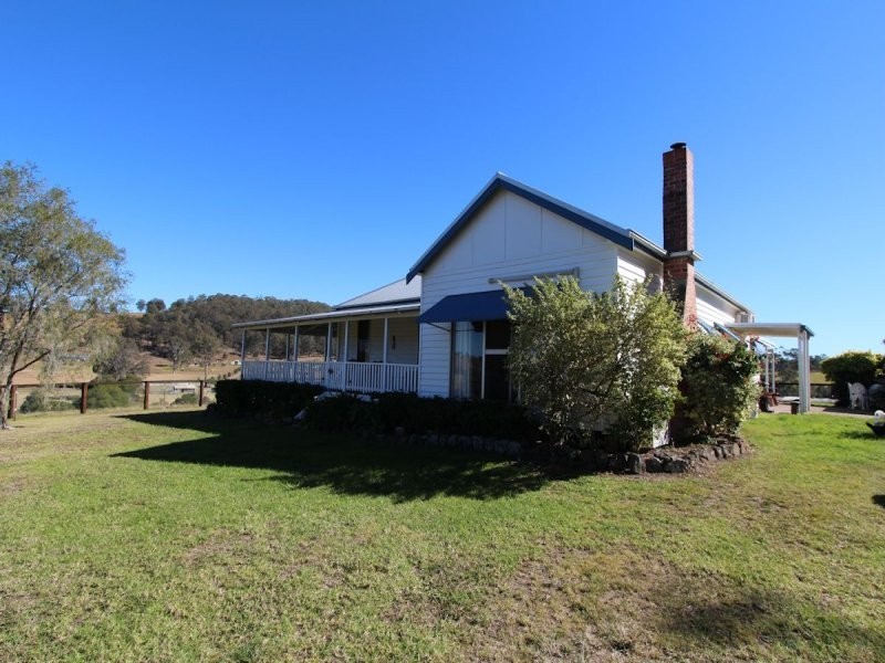Firefly NSW 2429