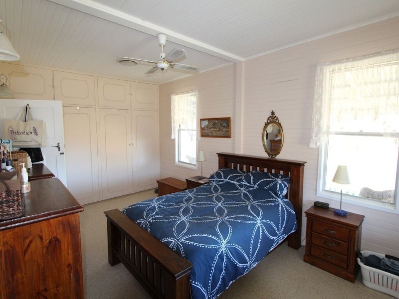 Firefly NSW 2429