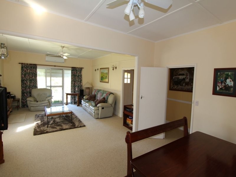 Firefly NSW 2429