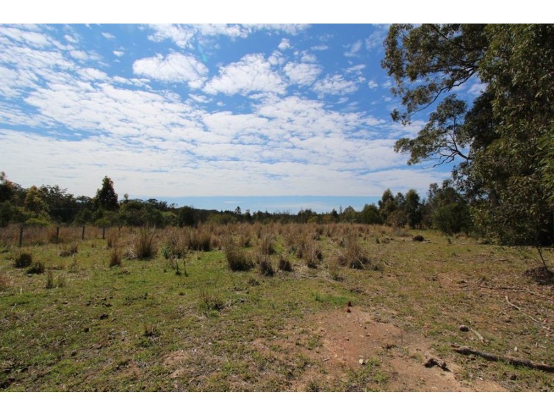 13 Carefree Road, Nabiac NSW 2312