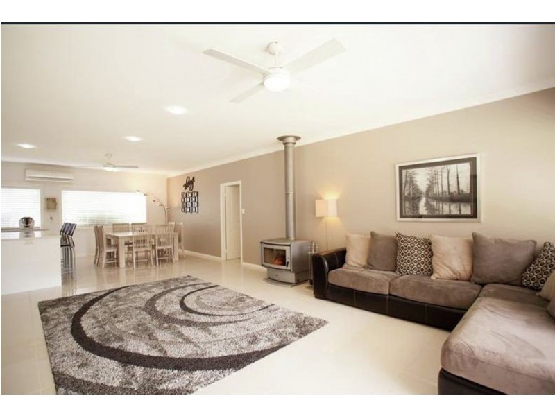 213 Tallwood Drive, Rainbow Flat NSW 2430