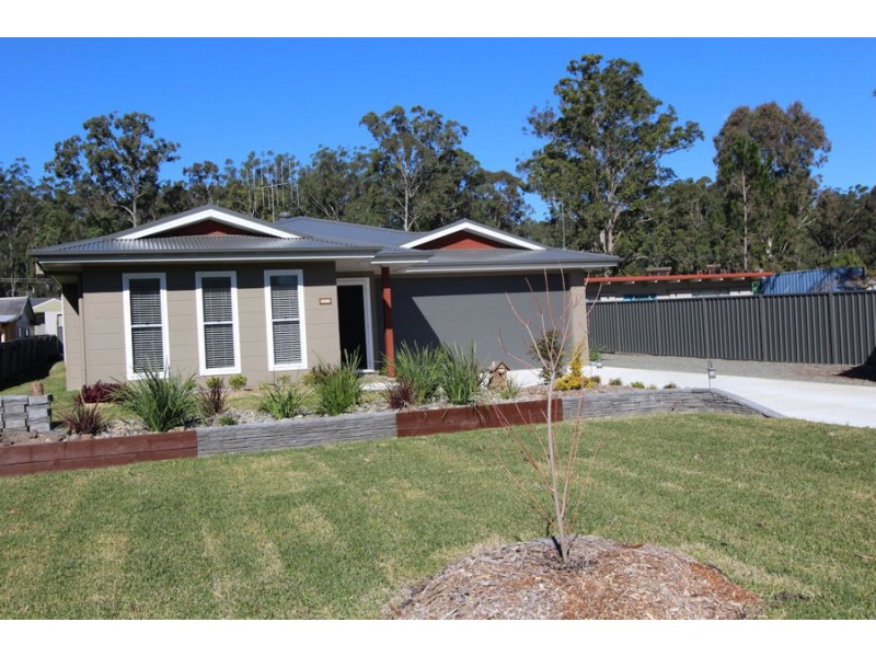 12 Carmichael Place, Nabiac NSW 2312