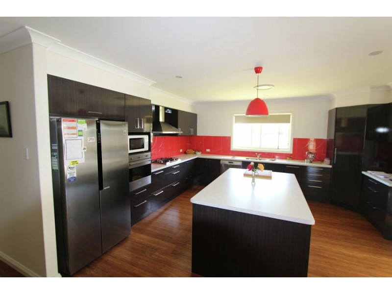 4 Farnell Street, Nabiac NSW 2312