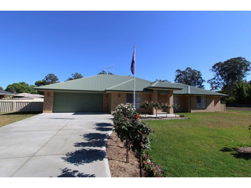 4 Farnell Street, Nabiac NSW 2312
