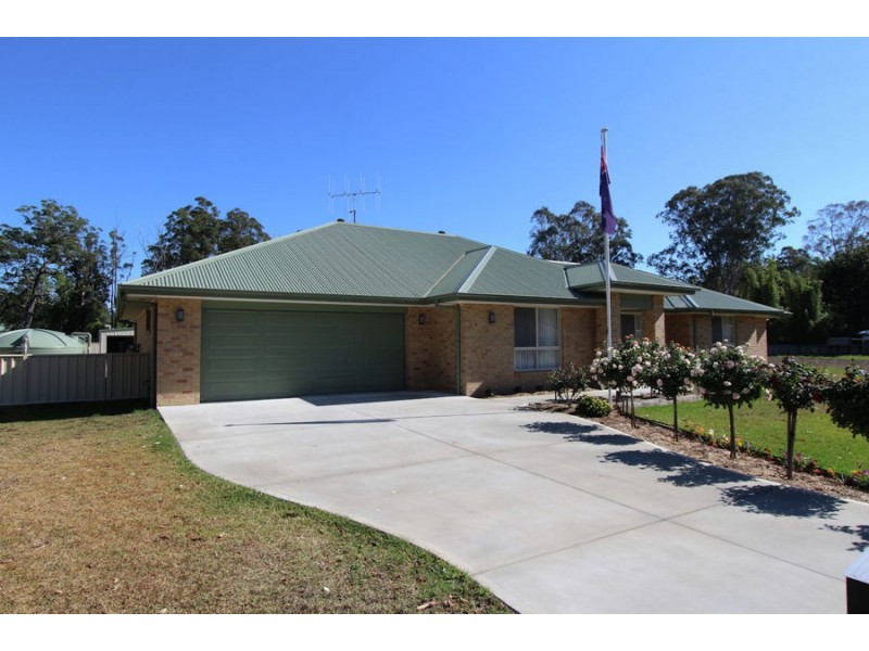 4 Farnell Street, Nabiac NSW 2312