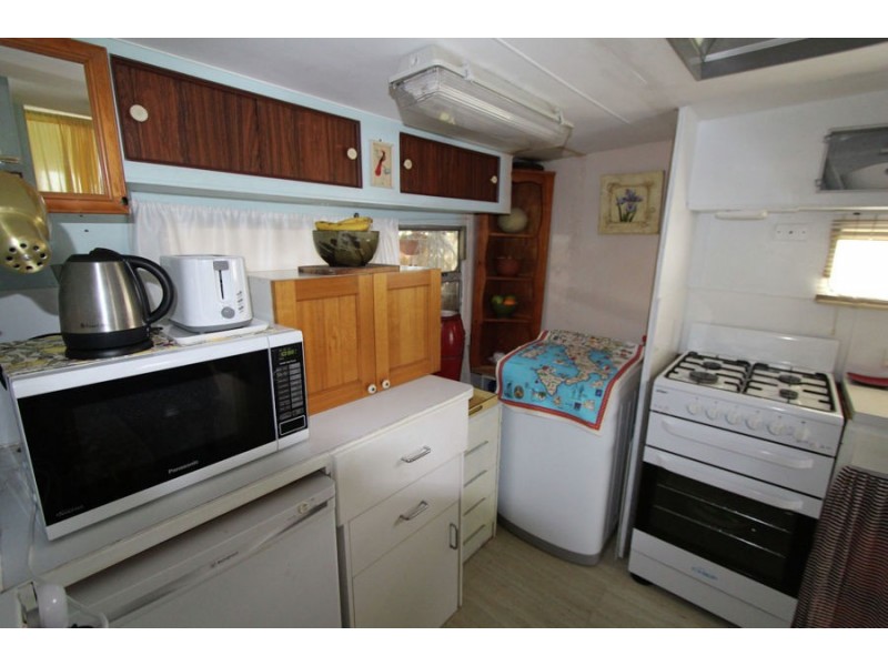 Van 14 5 Mill Rd, Failford NSW 2430