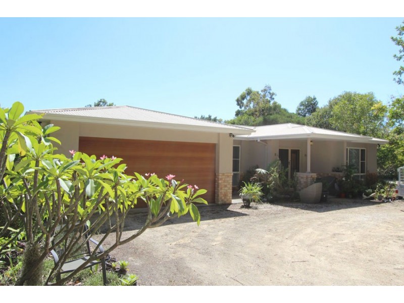 19 Chapmans Road, Tuncurry NSW 2428