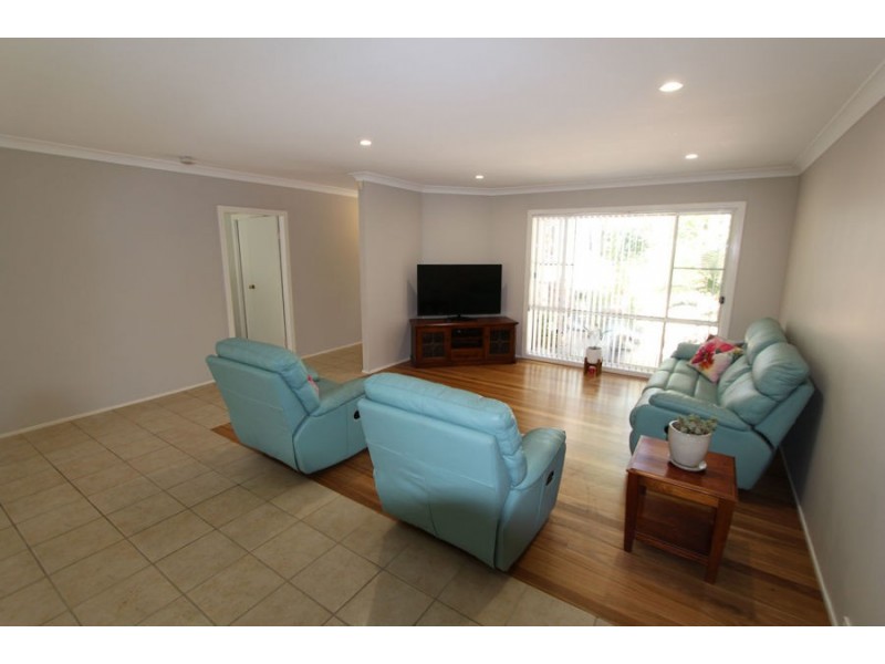 19 Chapmans Road, Tuncurry NSW 2428