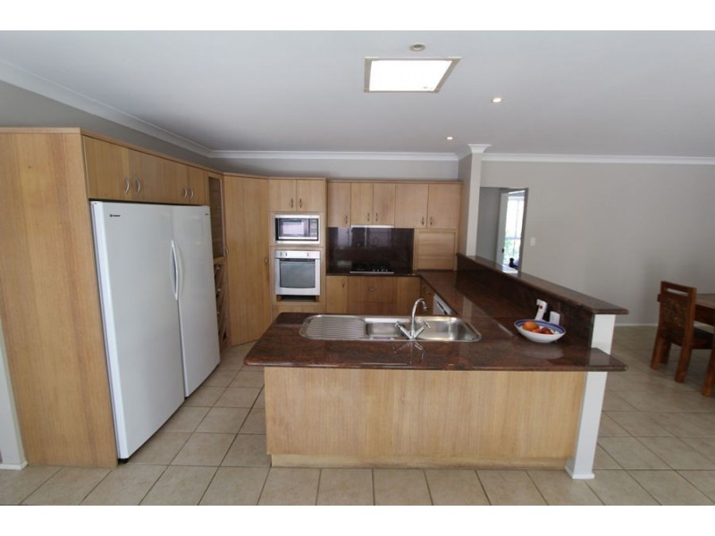 19 Chapmans Road, Tuncurry NSW 2428