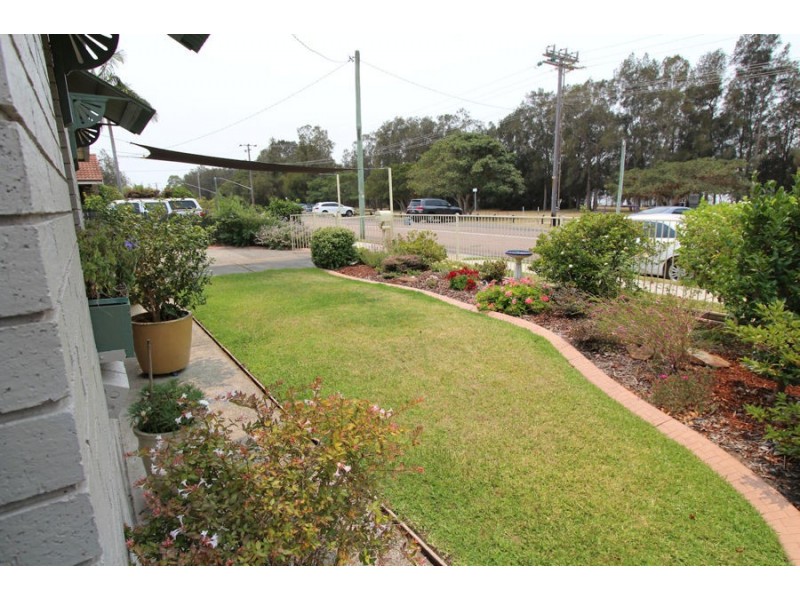 354 Lakedge Ave, Chittaway Bay NSW 2261