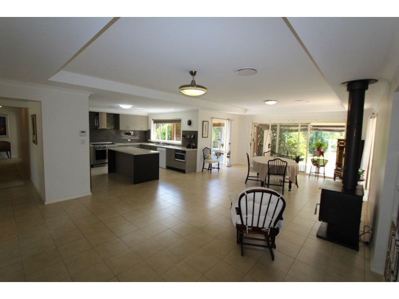 2 Yeramba Close, Nabiac NSW 2312
