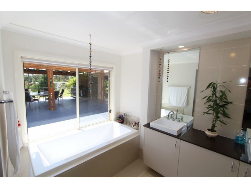 2 Yeramba Close, Nabiac NSW 2312