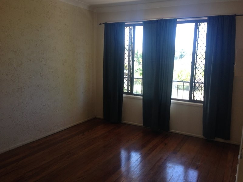 6/13F Wyndham Avenue (Only Access through High St.), Southport QLD 4215