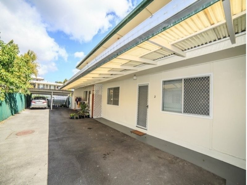2/28 Stevens Street, Southport QLD 4215