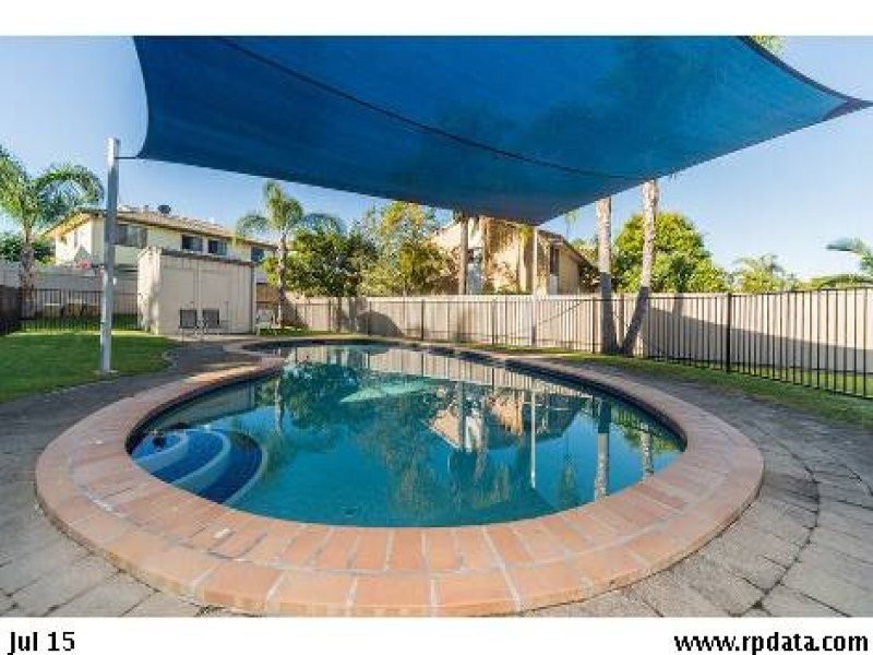 8/77 Olsen Avenue, Labrador QLD 4215