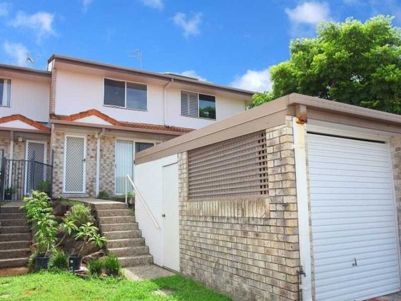 8/84 Highfield Drive, Merrimac QLD 4226