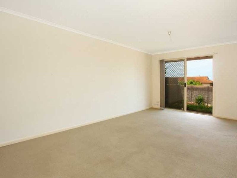 8/84 Highfield Drive, Merrimac QLD 4226