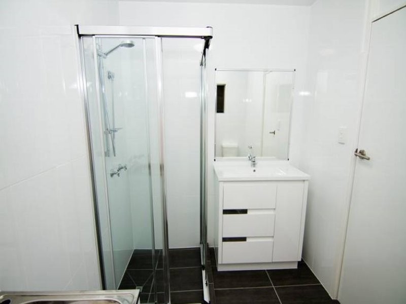 9/10 Leonard Avenue, Surfers Paradise QLD 4217