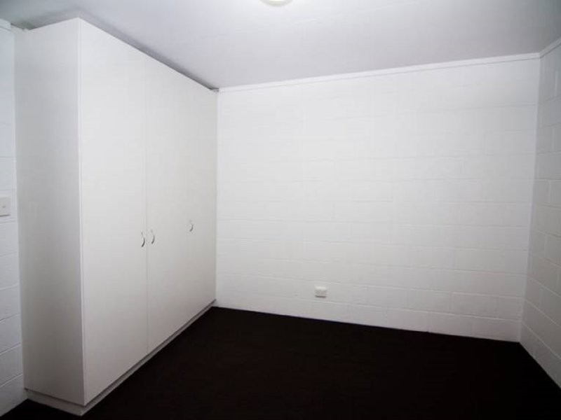 9/10 Leonard Avenue, Surfers Paradise QLD 4217