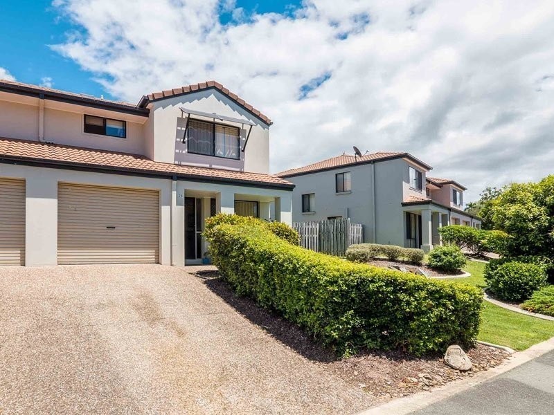 20/13 Hervey Street, Pacific Pines QLD 4211