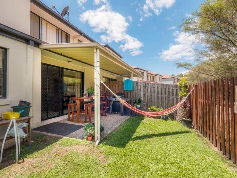20/13 Hervey Street, Pacific Pines QLD 4211