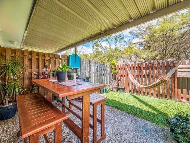 20/13 Hervey Street, Pacific Pines QLD 4211