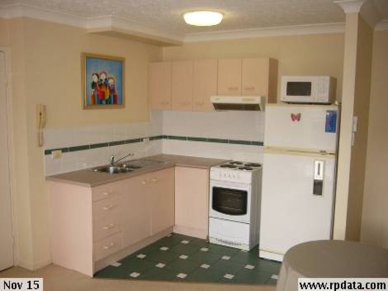 6/14 Darrambal Street, Chevron Island QLD 4217