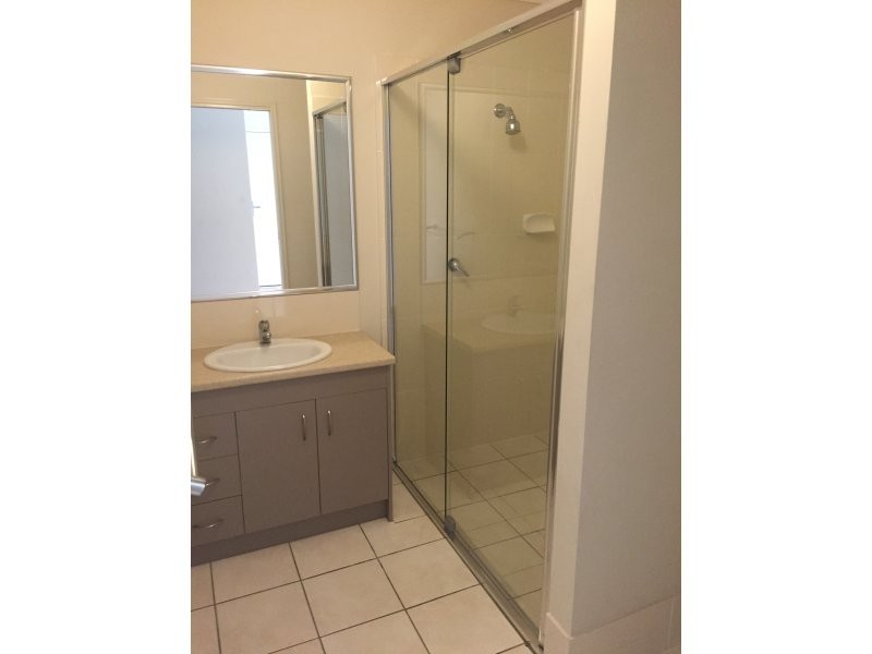 2/3 Bahrs Point Drive, Bahrs Scrub QLD 4207