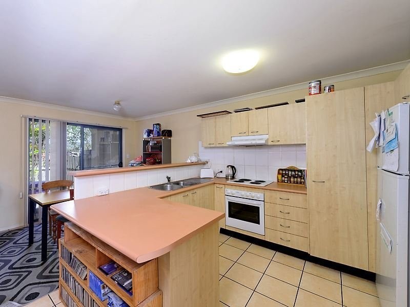 5/1 Santa Isobel Boulevard, Pacific Pines QLD 4211