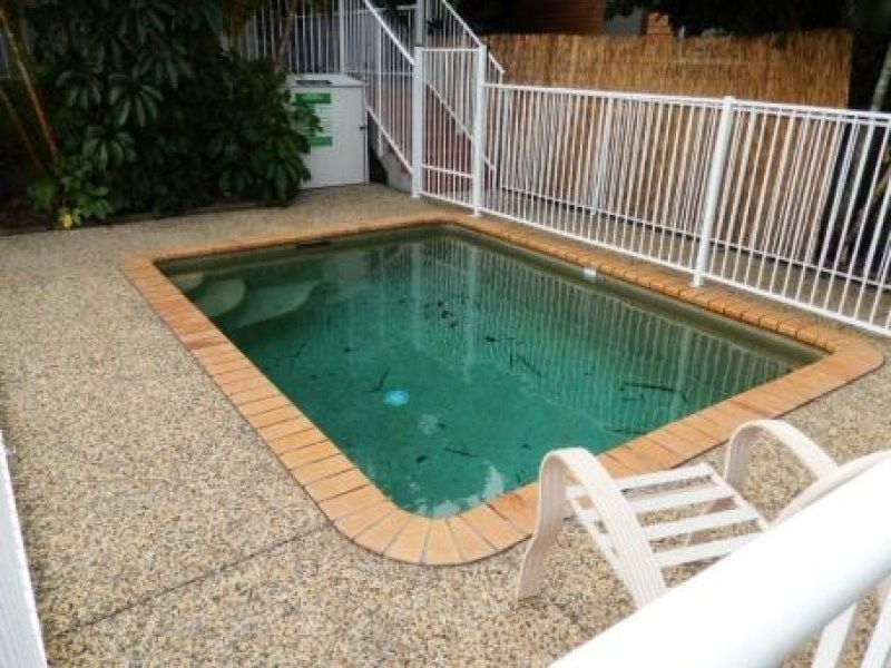 4/7 Illawong Street, Chevron Island QLD 4217
